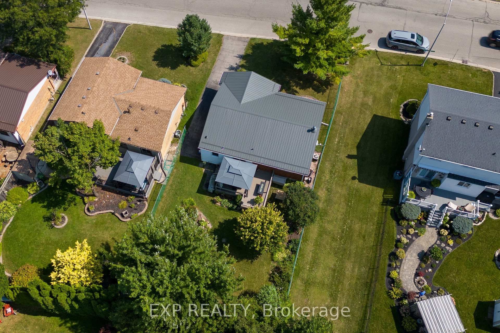 4 Aldborough Avenue photo 30