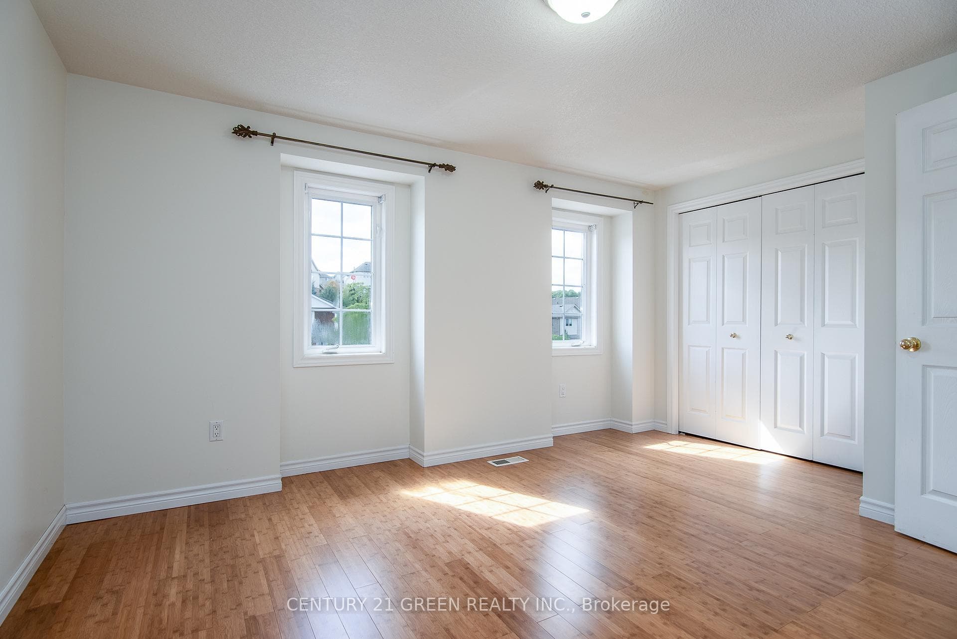 27 Lynn Court photo 31