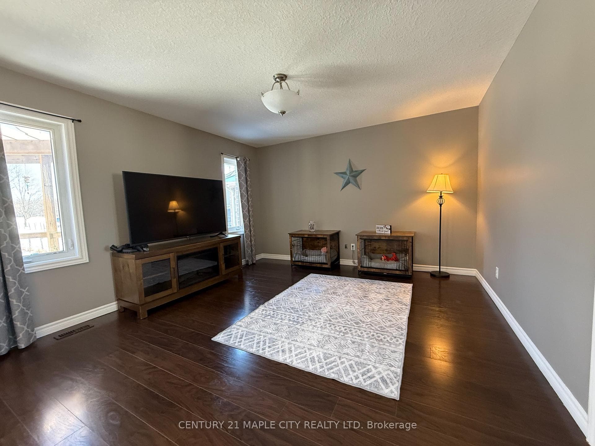 143 Wesley Street photo 6