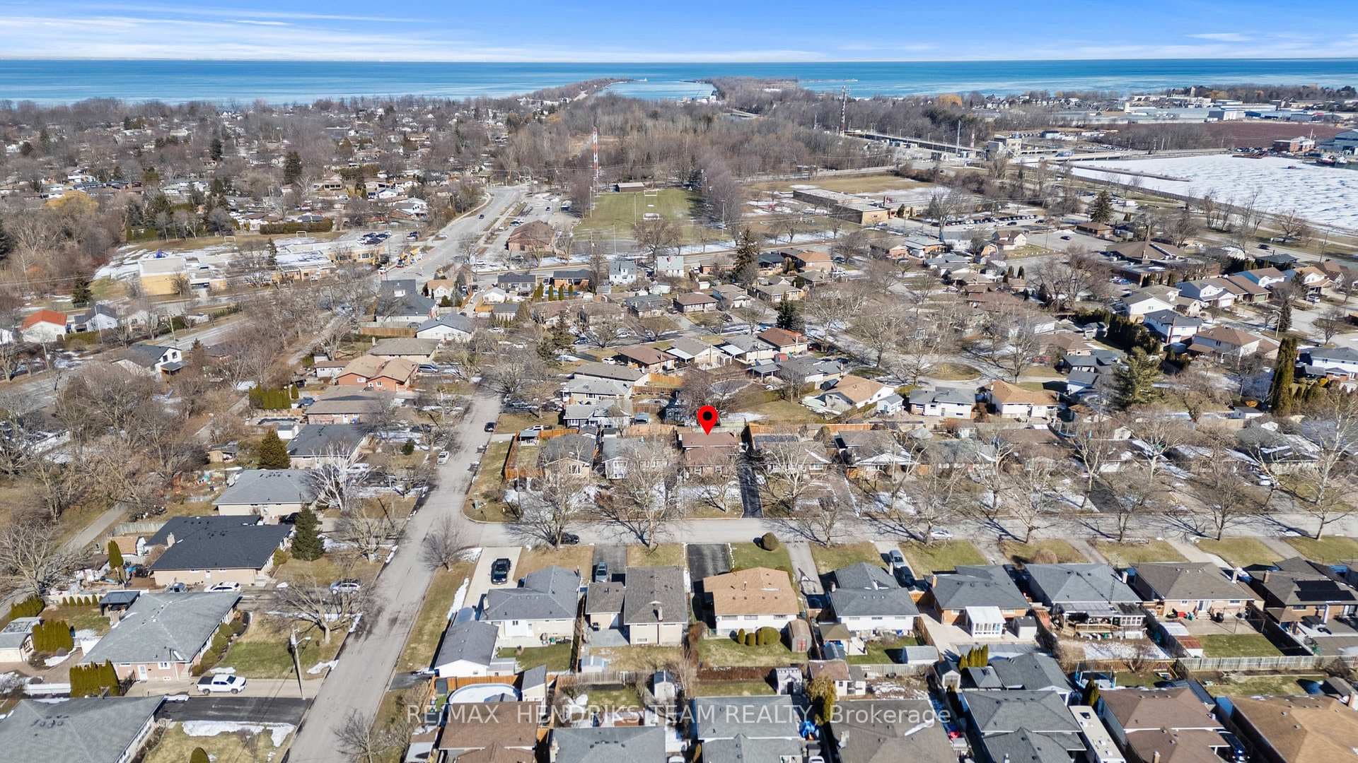 5 Sheridan Drive photo 44