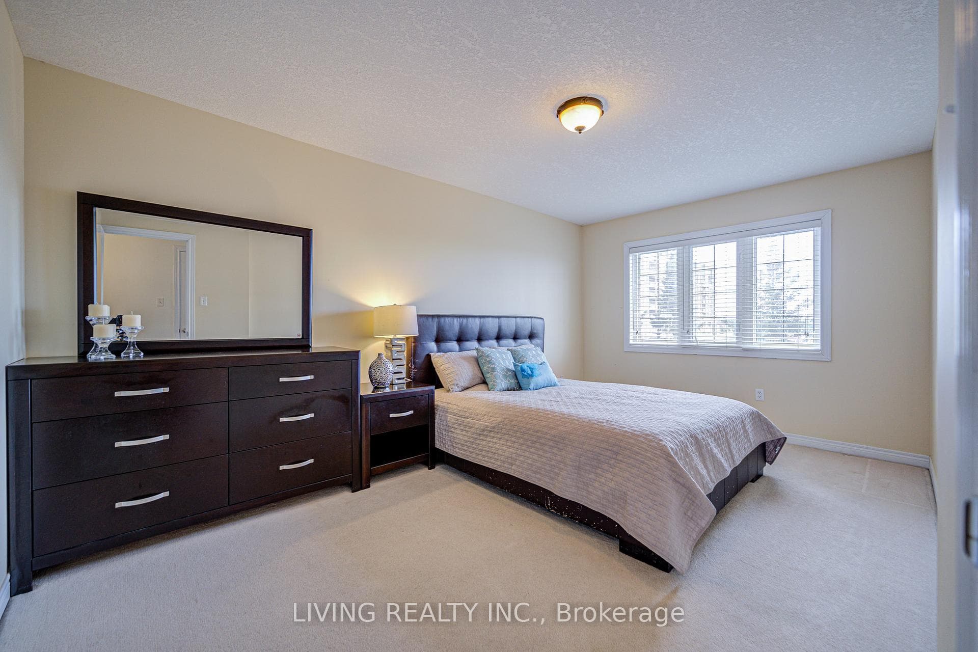 1237 Craigleith Road photo 15
