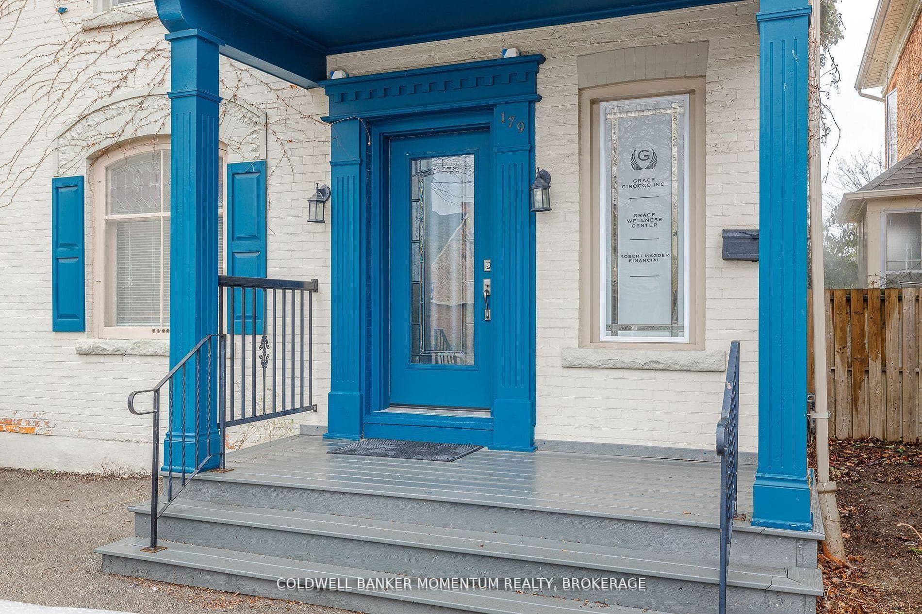 FRONT ENTRANCE TO 179 KING