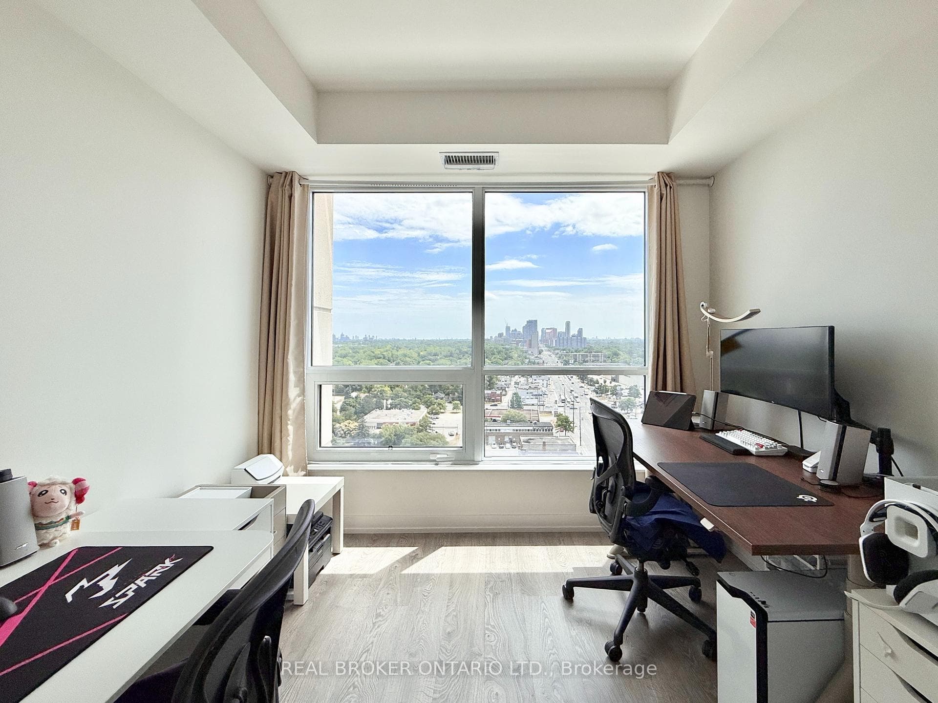1 Grandview Avenue Unit 1608 photo 18