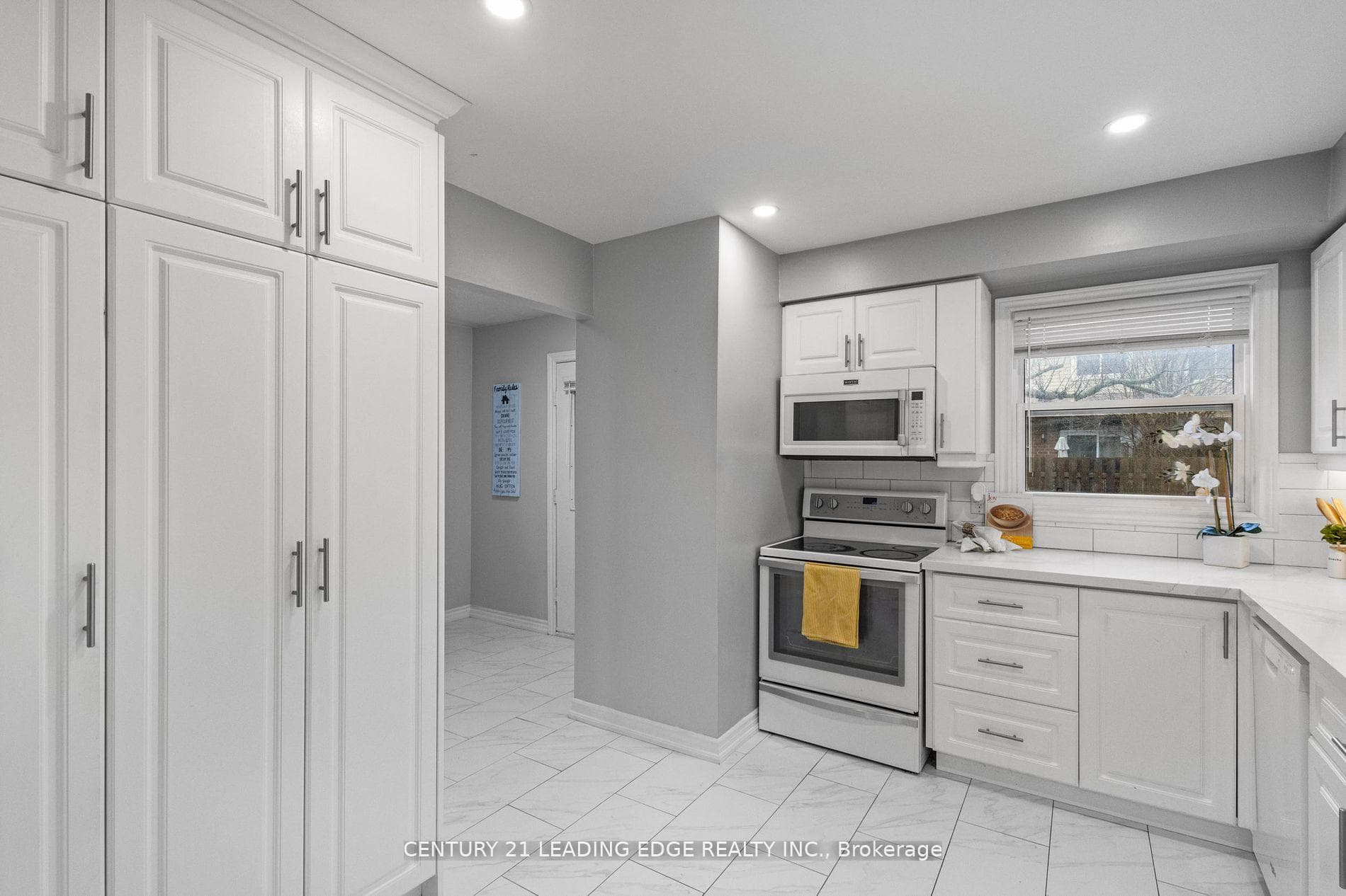 450 Bristol Crescent Unit 32 photo 13