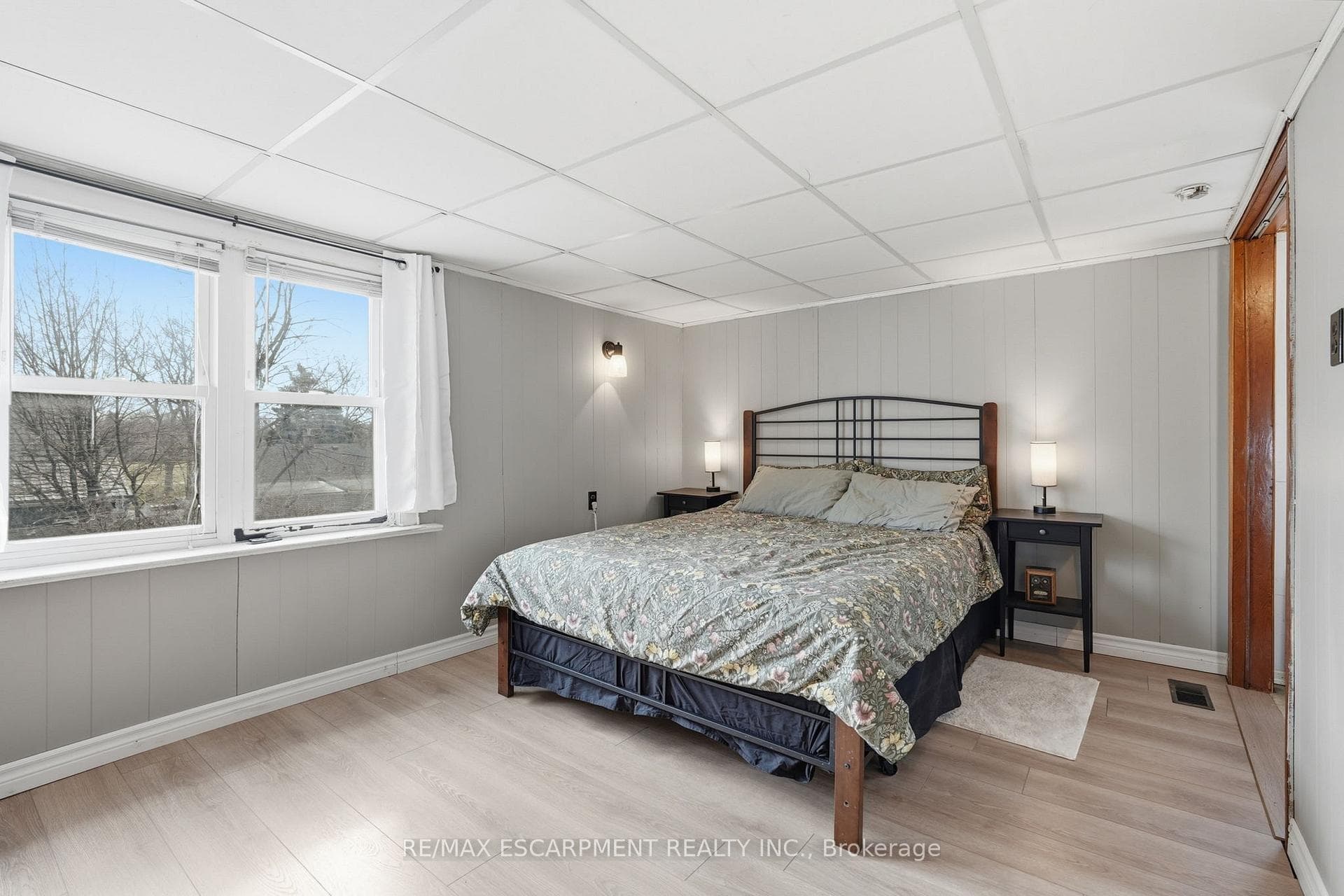 95 East 35th Street photo 14