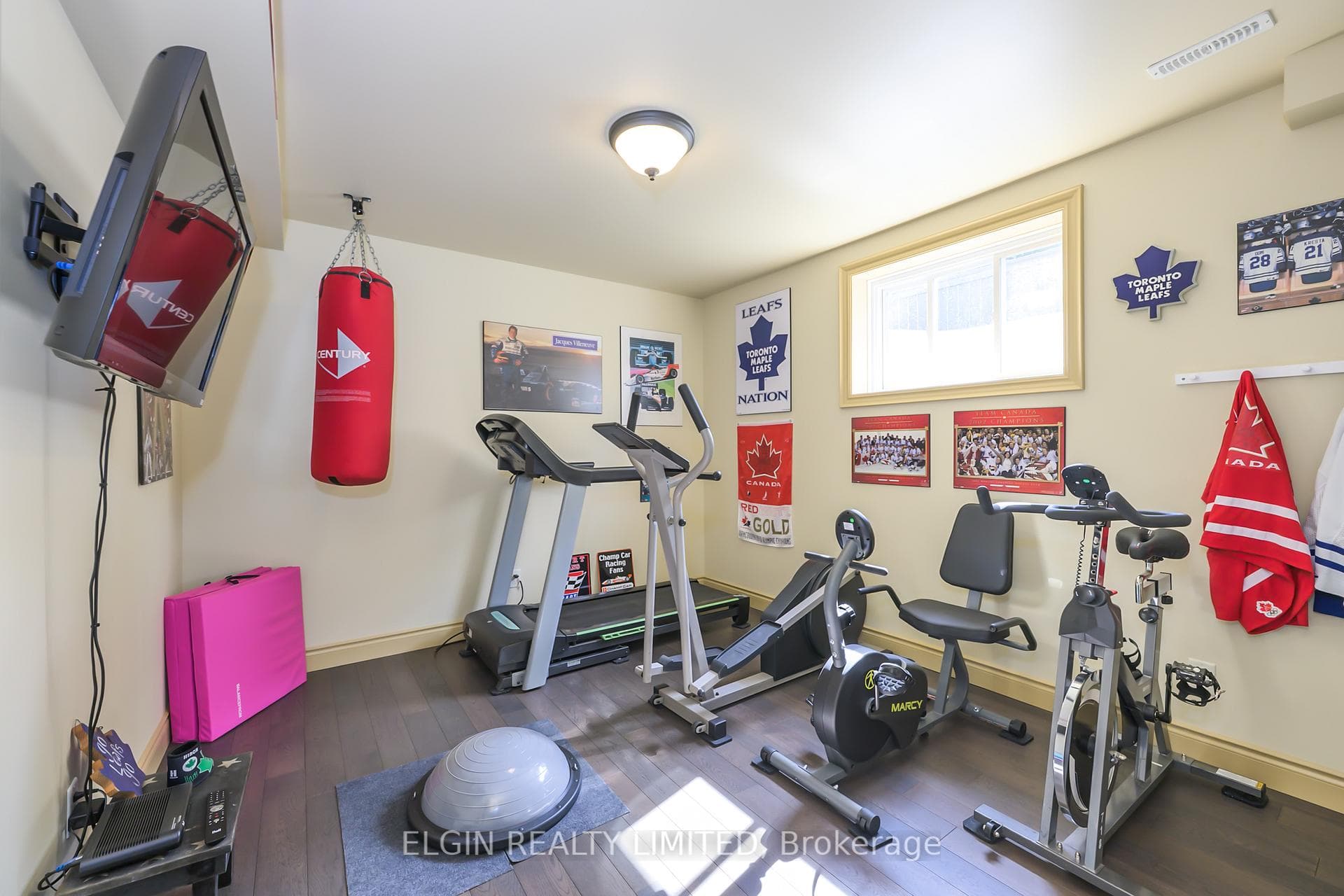 11 Doral Court photo 48