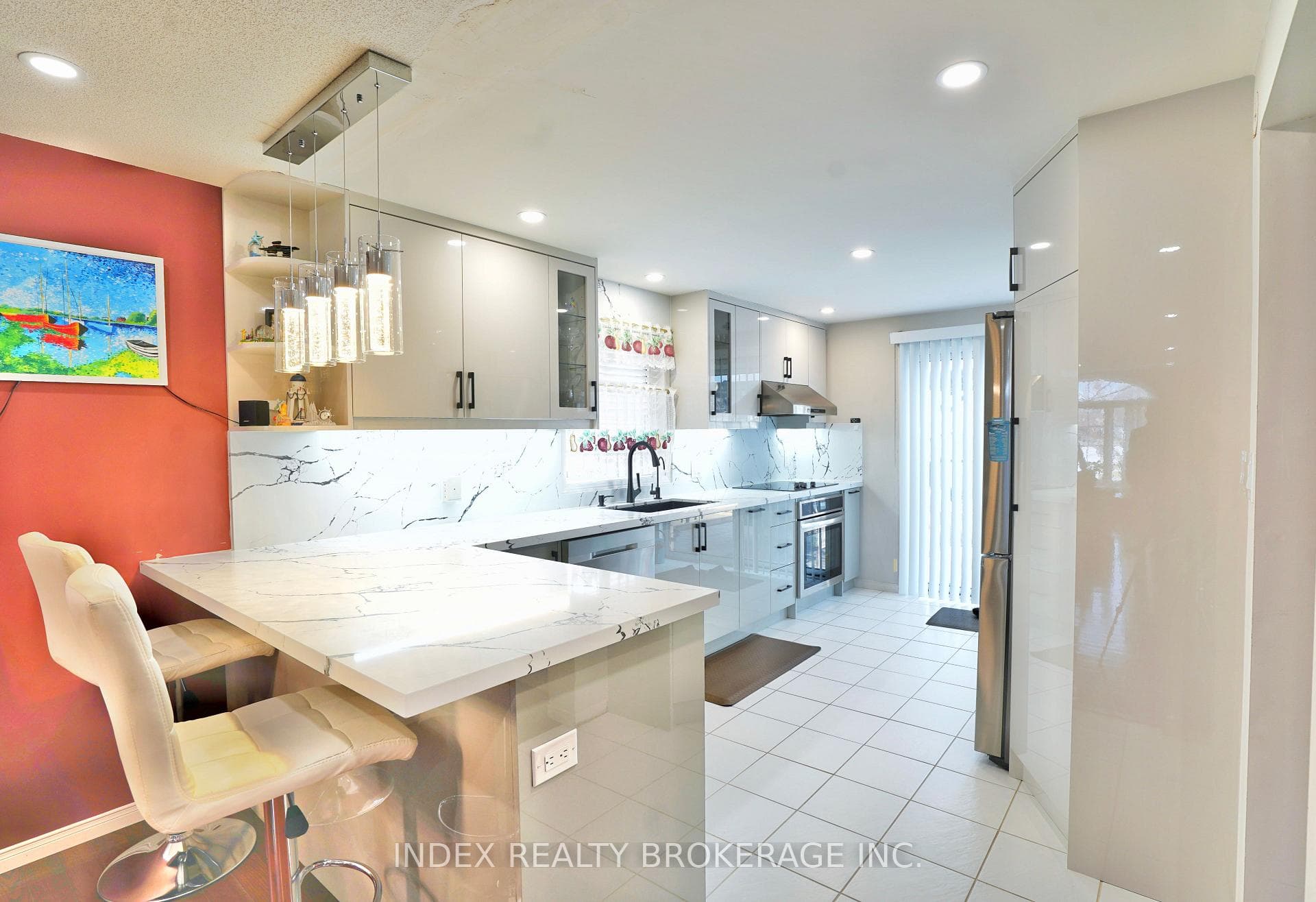 18 Girdwood Drive photo 5
