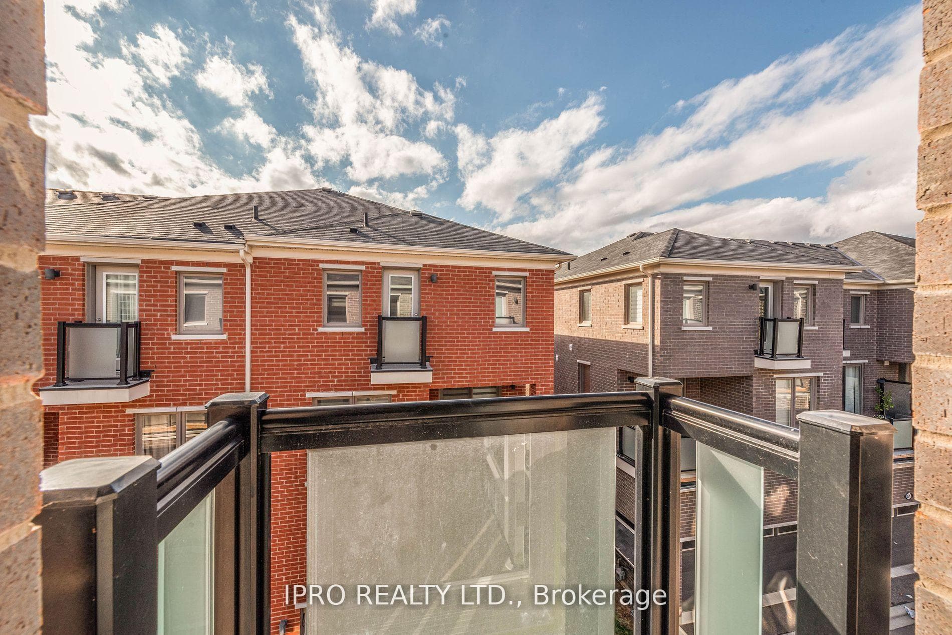 278 Lagerfeld Drive photo 35