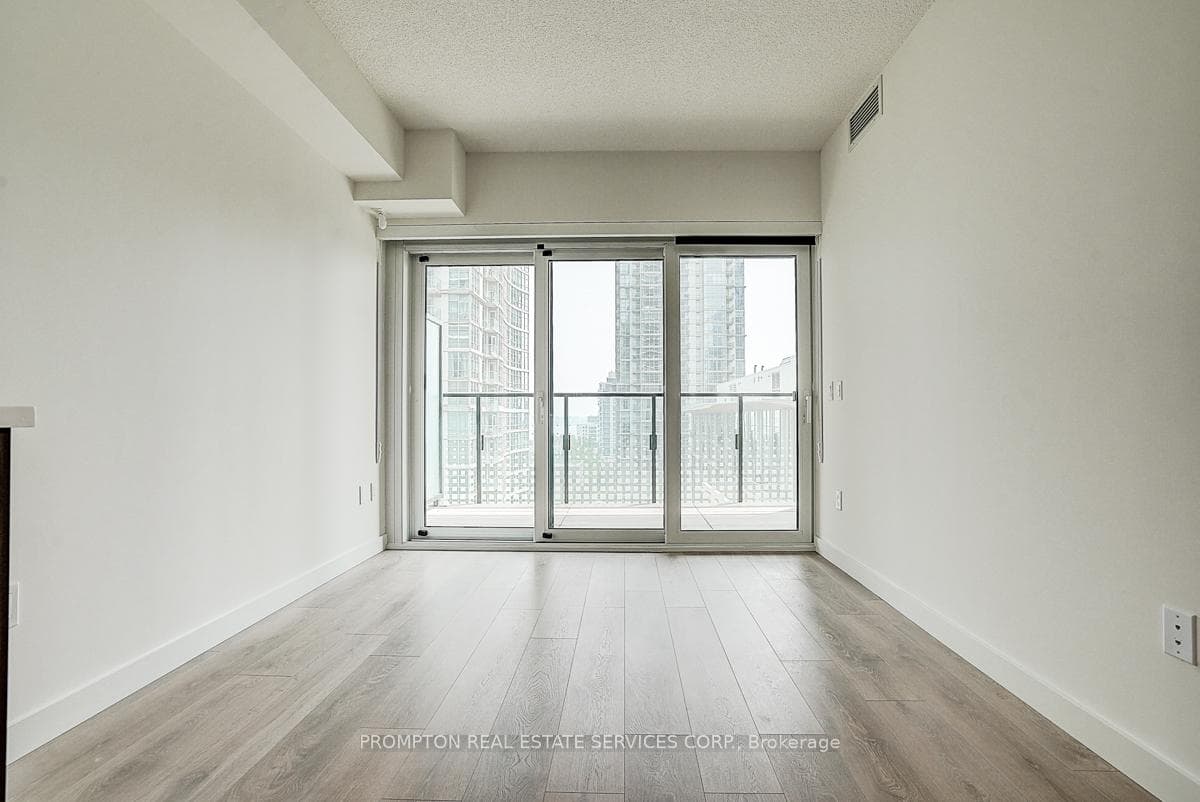 3 Concord Cityplace Way Unit 820 photo 21