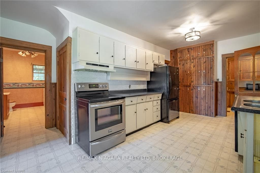 2095 HOLLOW Road photo 12