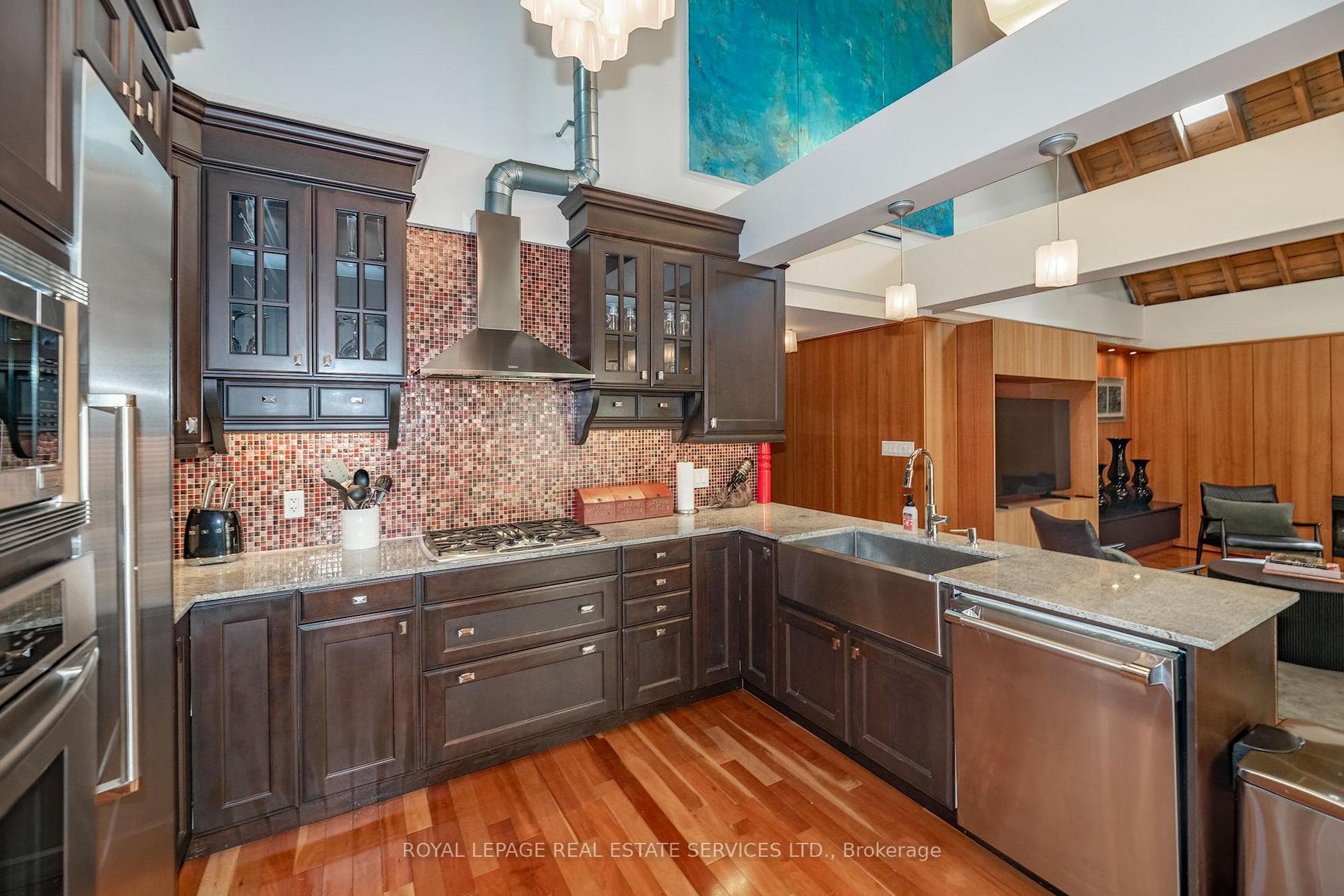 384 Sunnyside Avenue Unit 308 photo 16