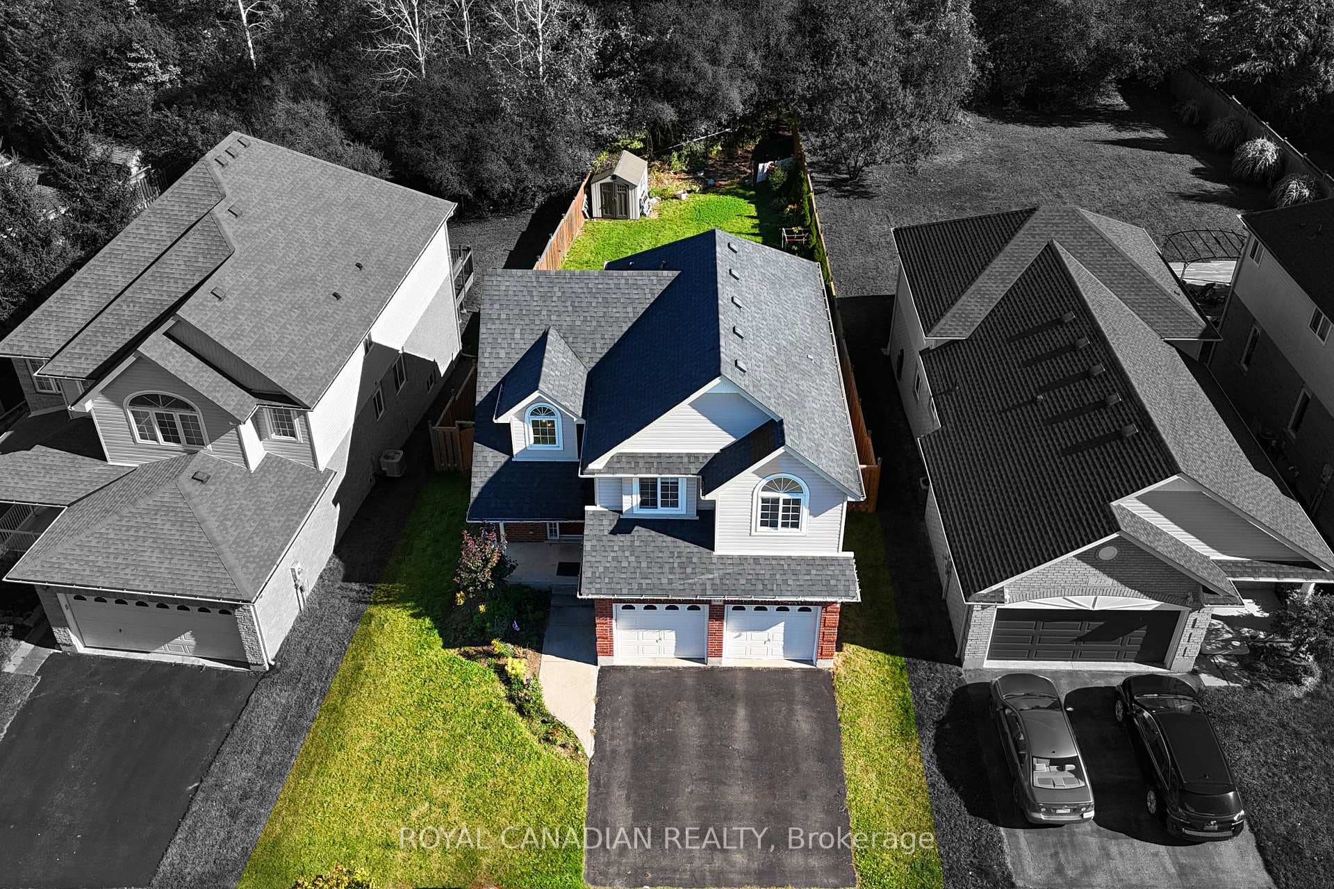 444 Doon South Drive photo 3