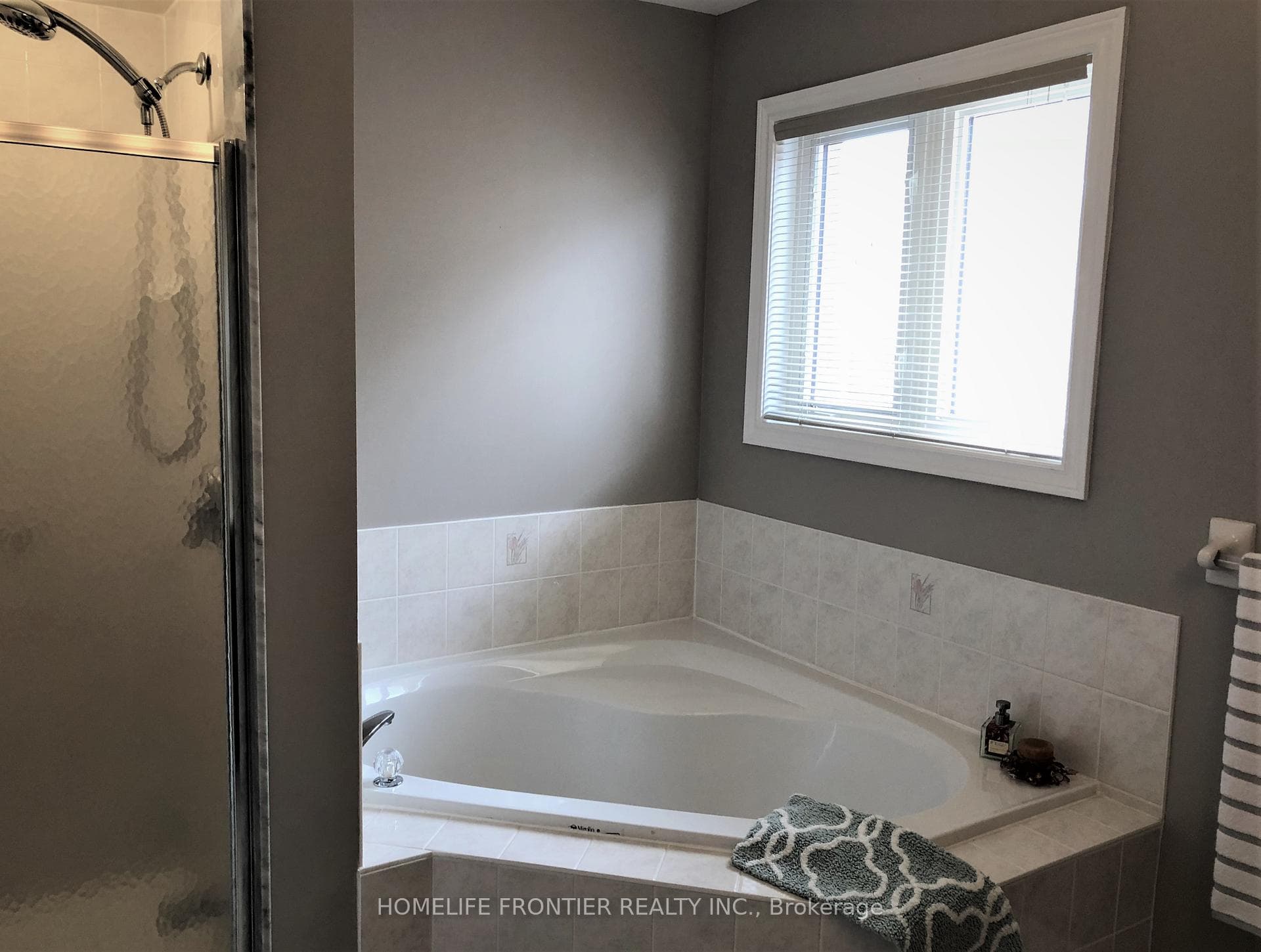 64 Libra Avenue photo 13