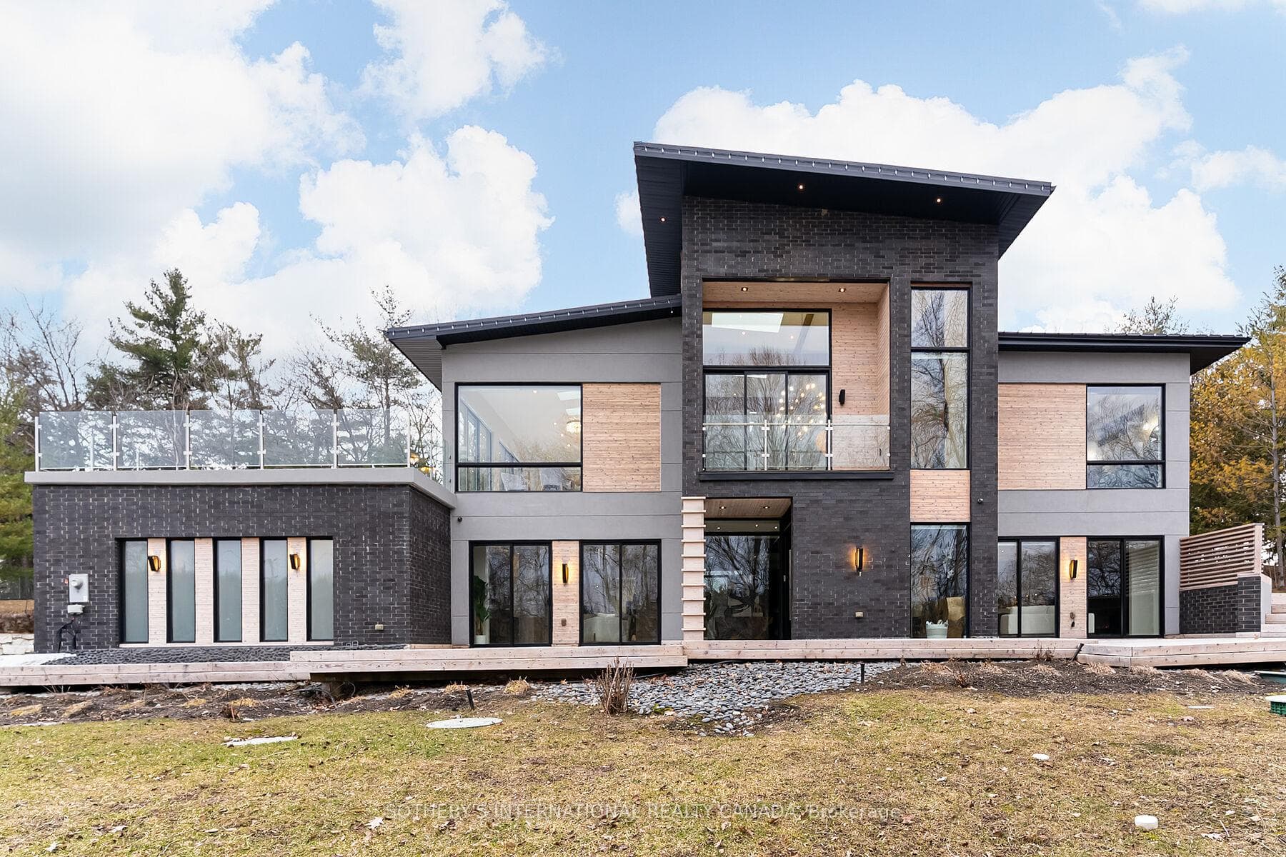 4599 Langstaff Road photo 47