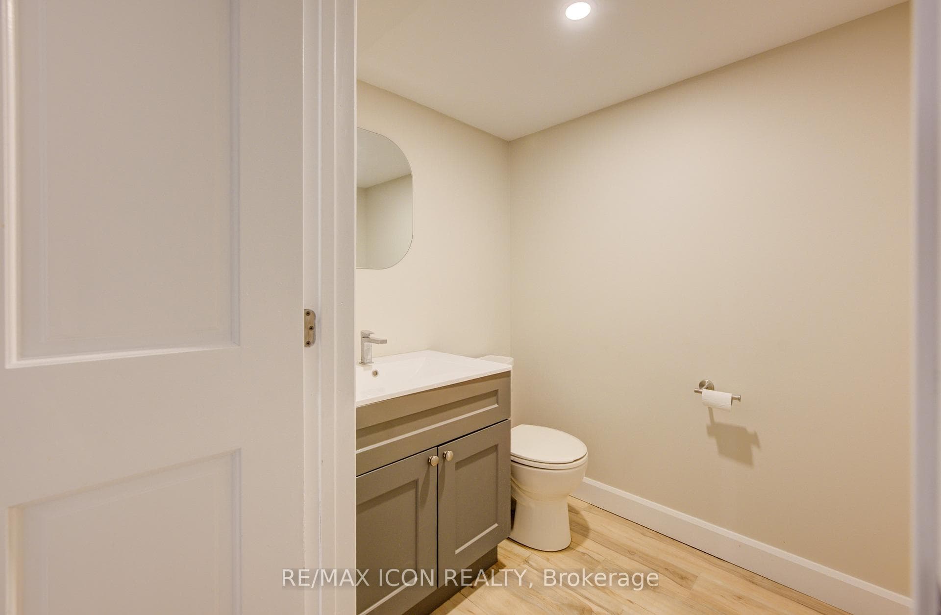 2 Dunnington Court photo 43
