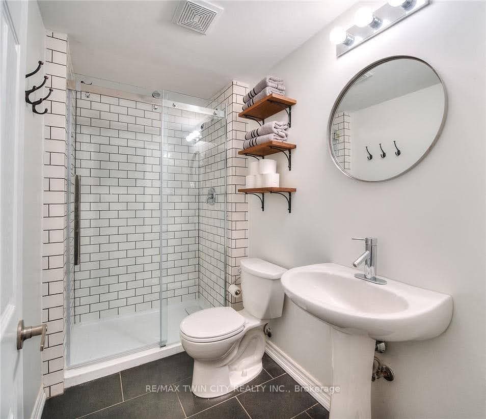 4646 Thomas Alton Boulevard photo 17