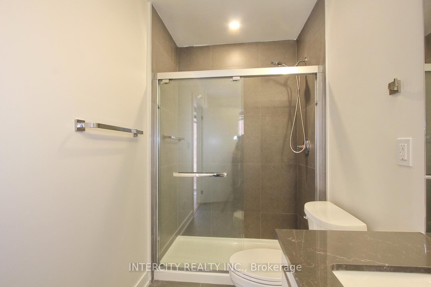 11 Desiree Place photo 33