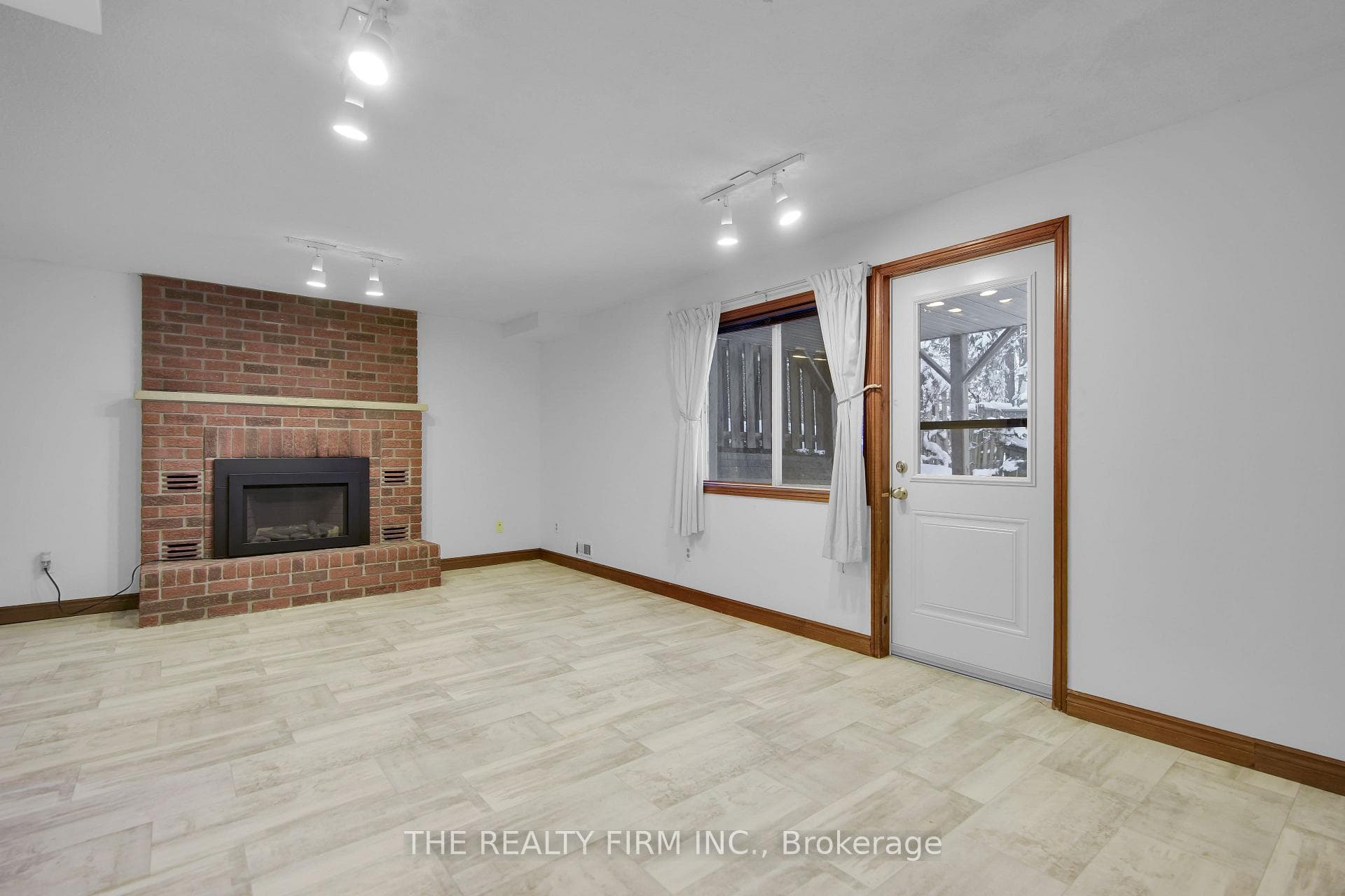 30 Forward Avenue Unit 7 photo 25