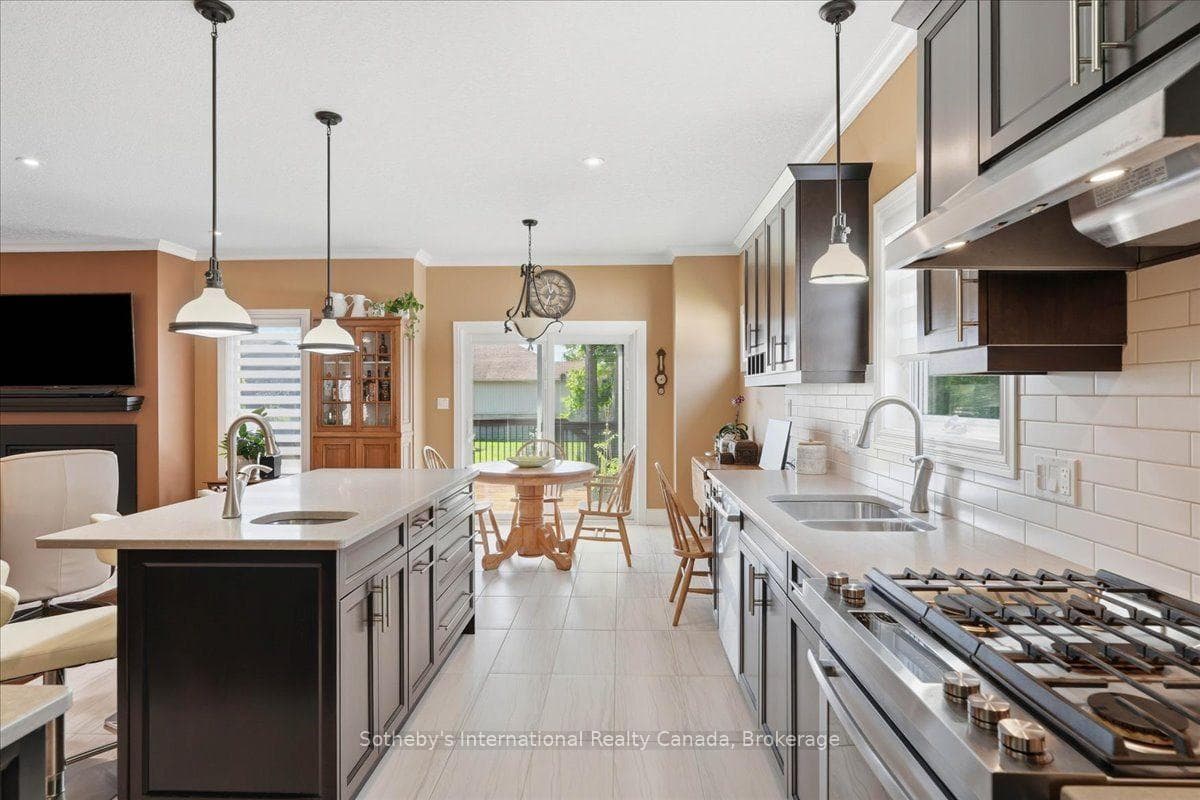7 Conger Drive photo 18