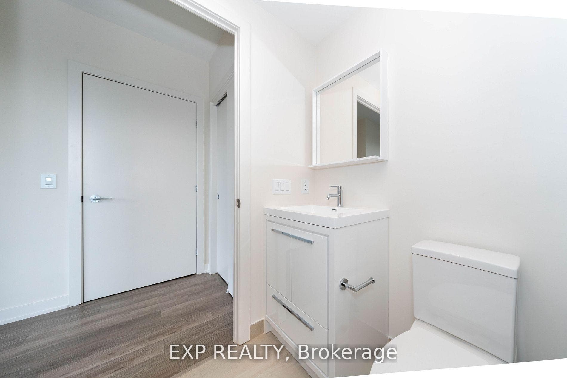 212 King William Street Unit 1105 photo 26
