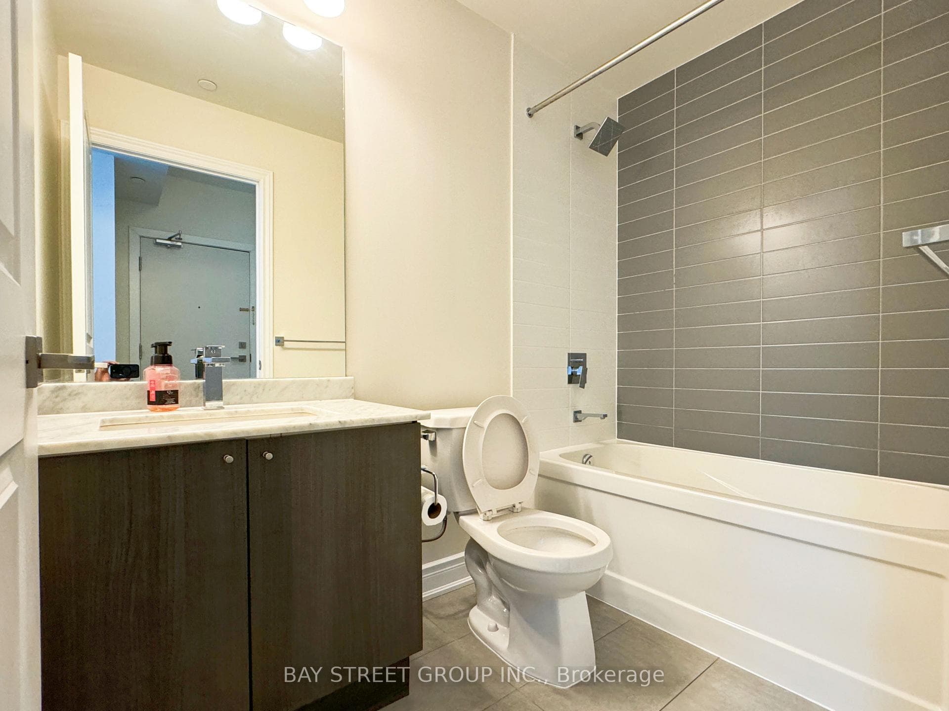 510 Curran Place Unit 2007 photo 21