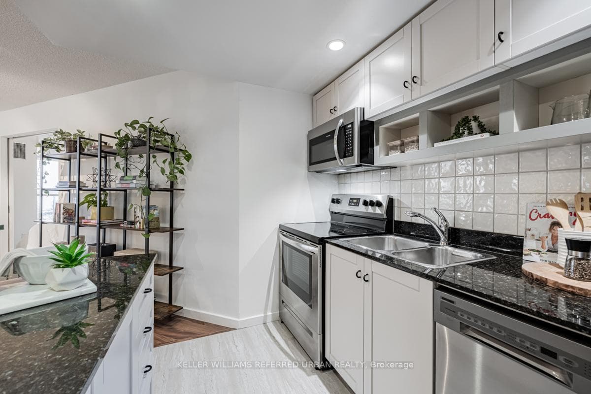 8 York Street Unit 609 photo 15