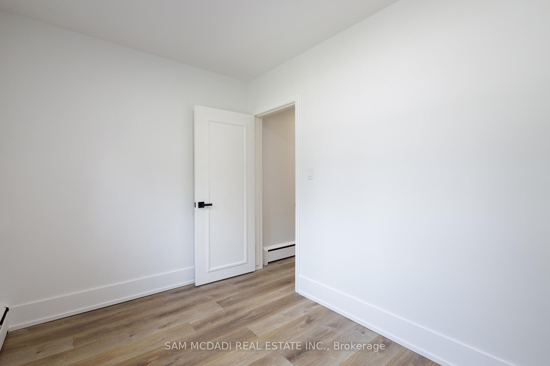 14 Glencairn Drive photo 23
