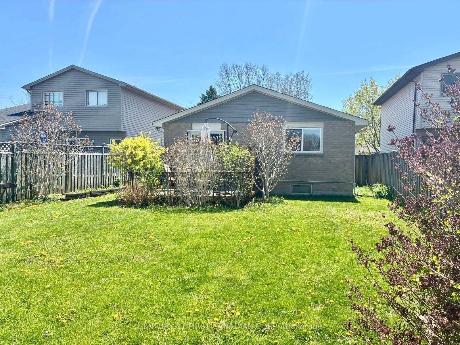 349 Banbury Crescent photo 26