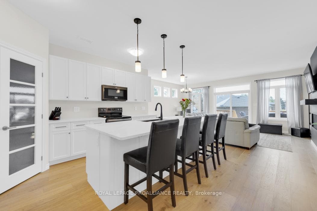 18 Athabaska Drive photo 9