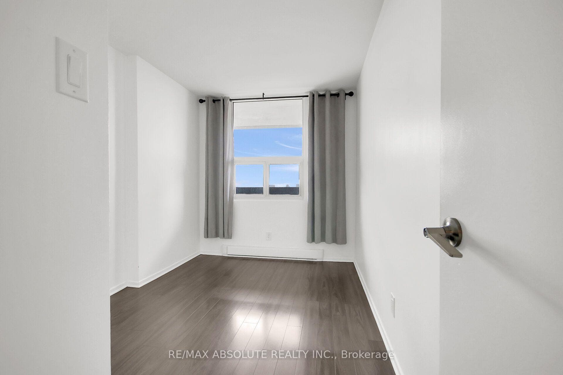 1380 Prince Of Wales Drive Unit 1403 photo 23