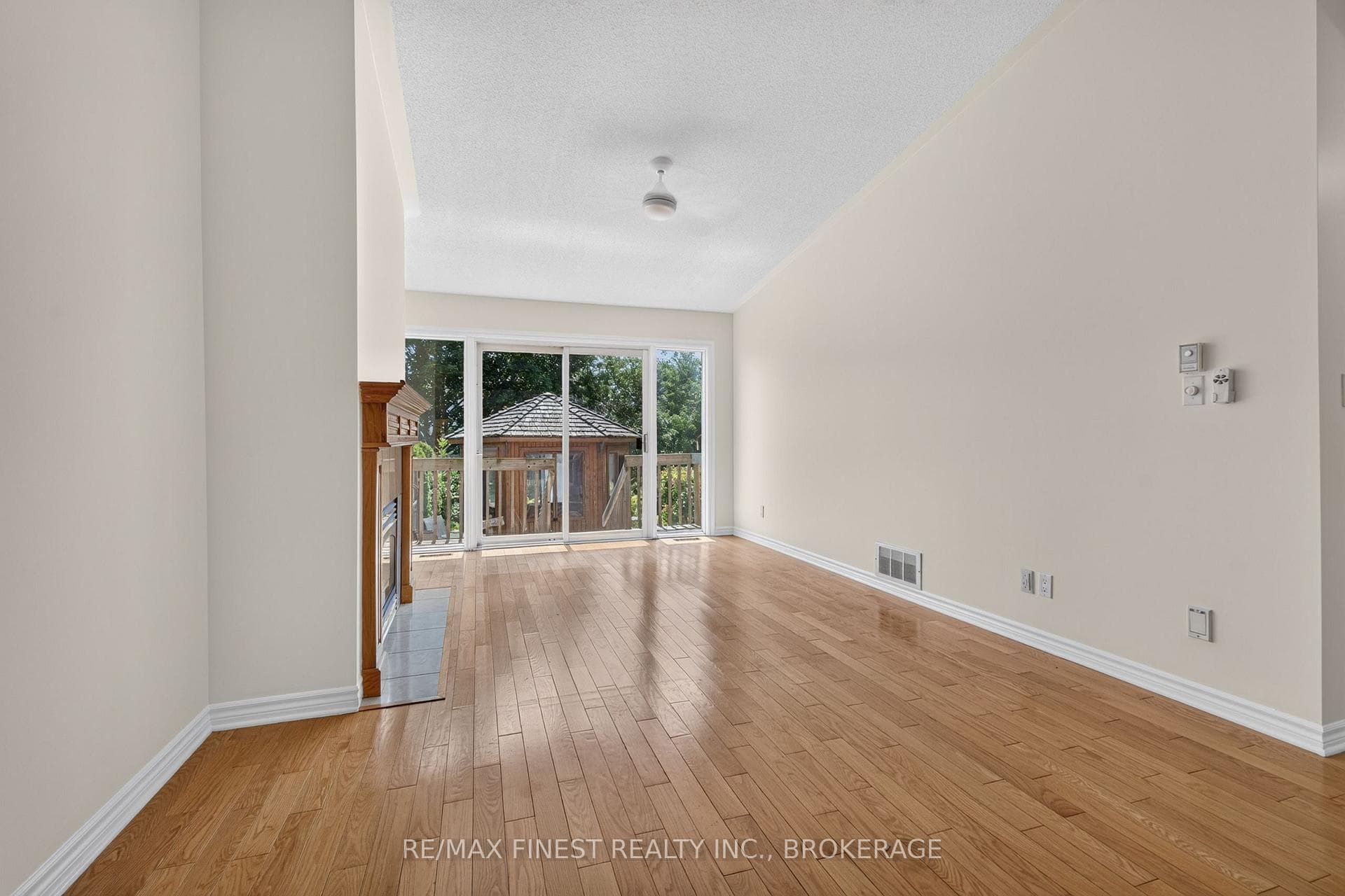 712 Millwood Drive photo 9