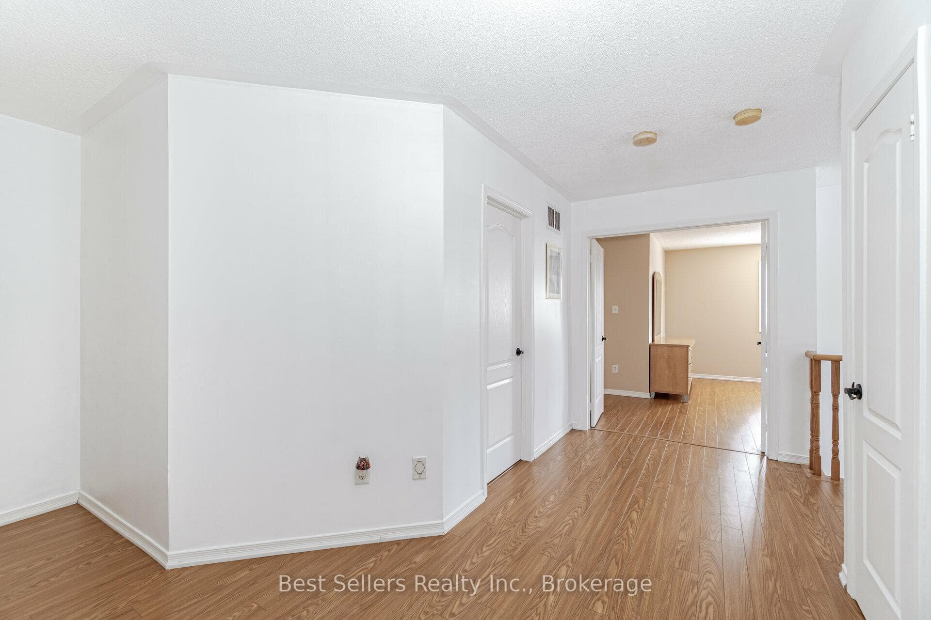4 Beresford Crescent photo 20
