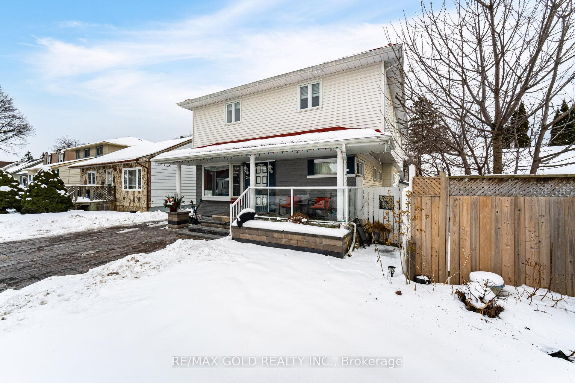 27 Brock Street photo 2