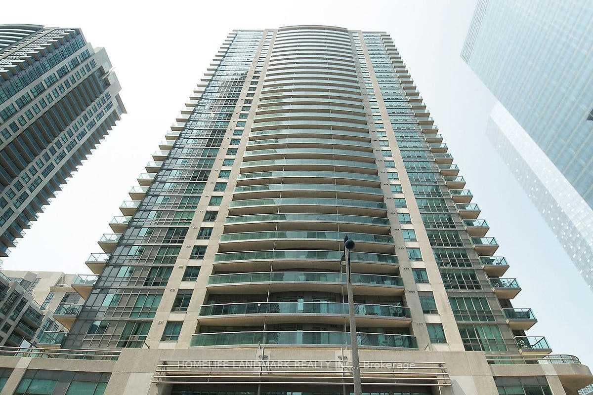 30 Grand Trunk Crescent Unit 703 photo 1