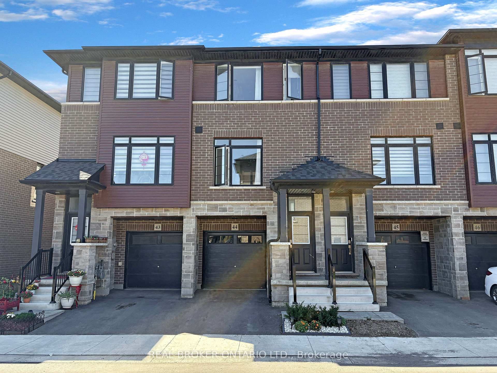 461 Blackburn Drive photo 1