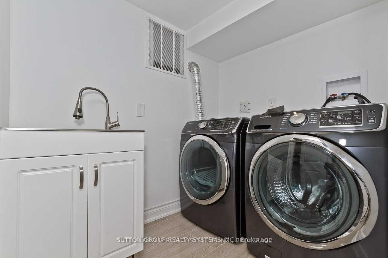 20 1/2 Delaney Crescent Unit #1 photo 11