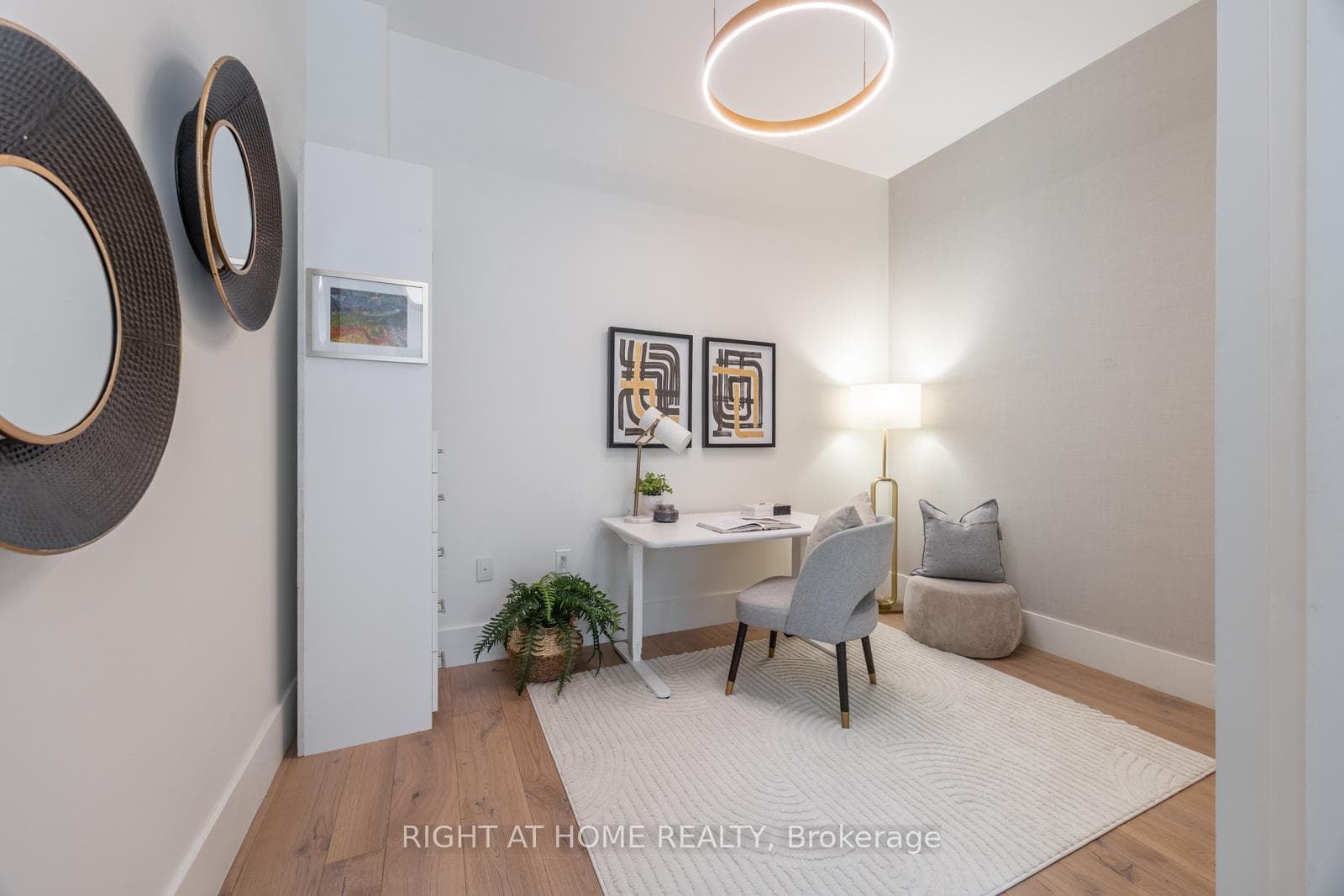 39 Queens Quay Unit 129 photo 23