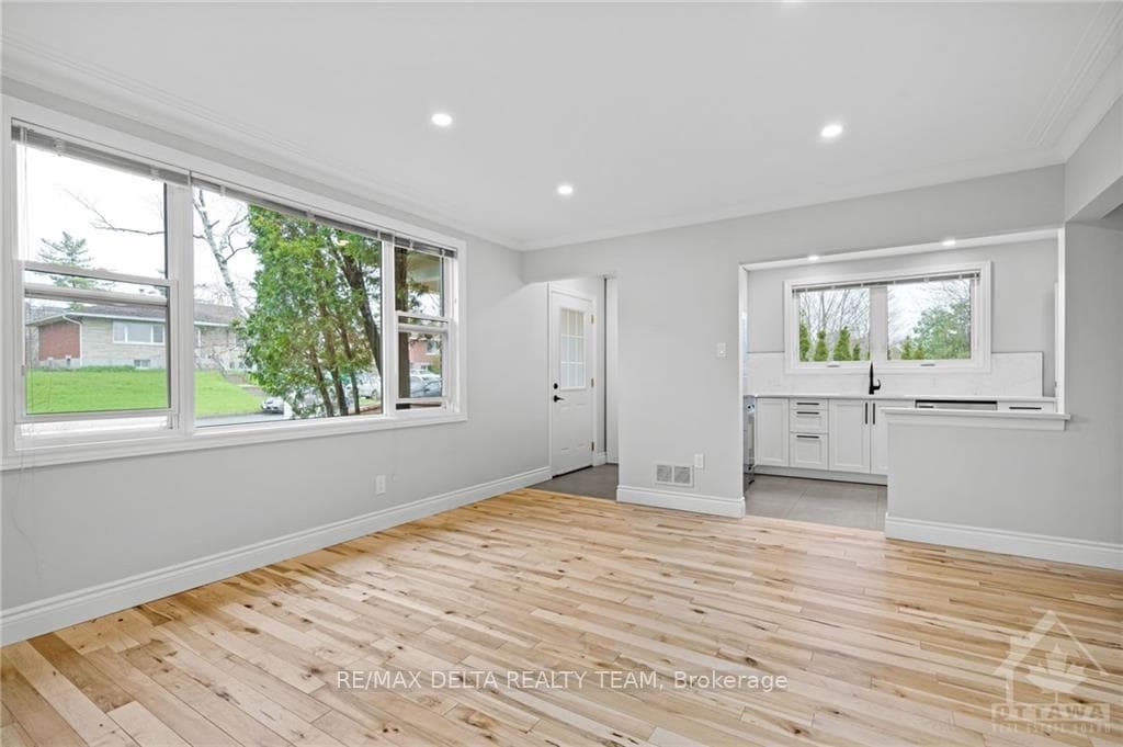 16 SEGUIN Street Unit A photo 4
