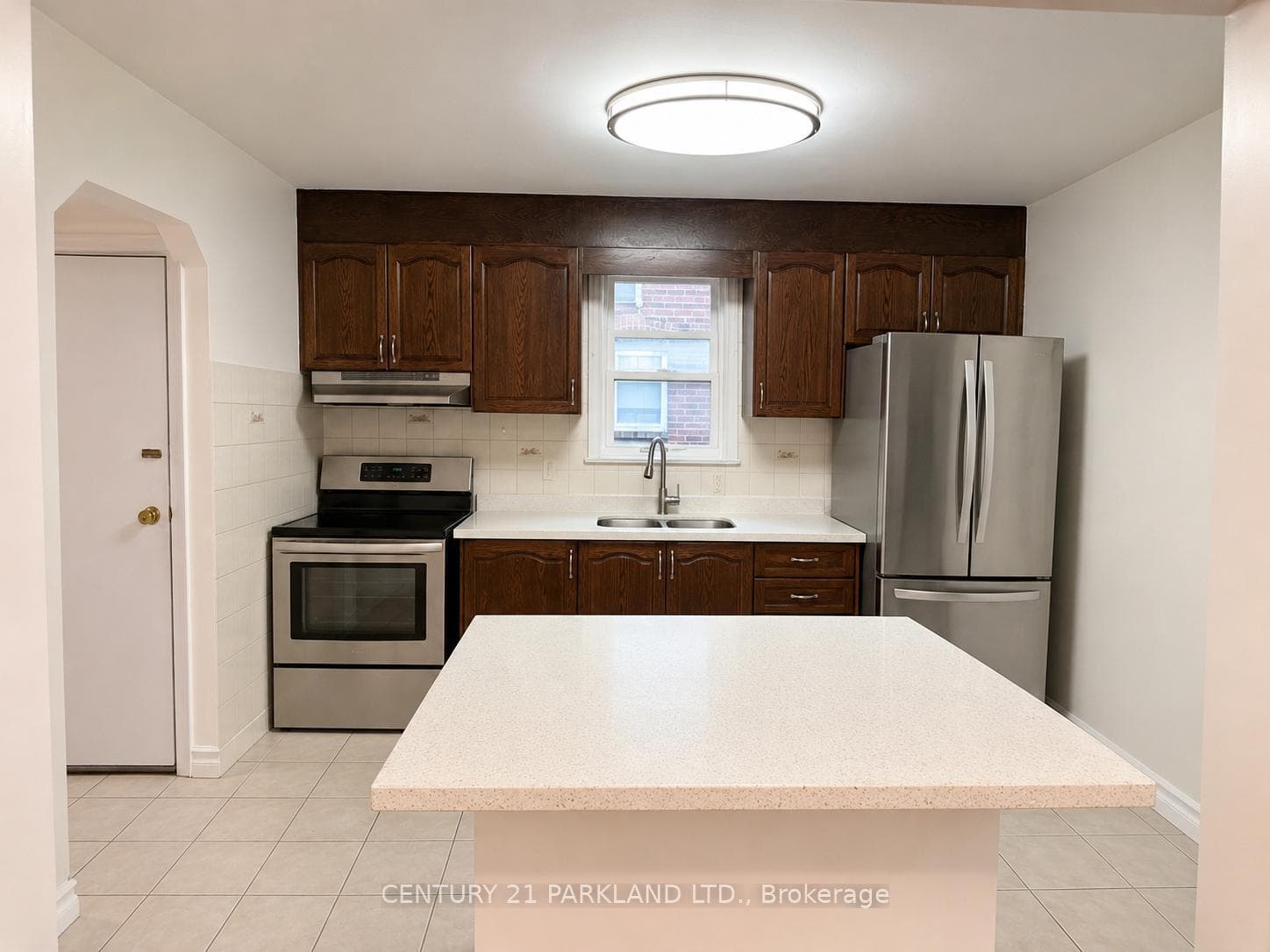 462 Midland Avenue photo 2