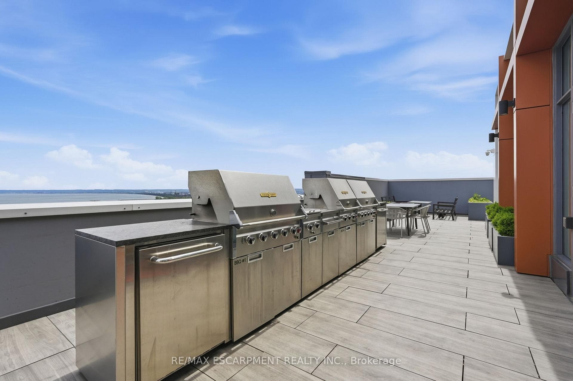 500 Brock Avenue Unit 909 photo 37