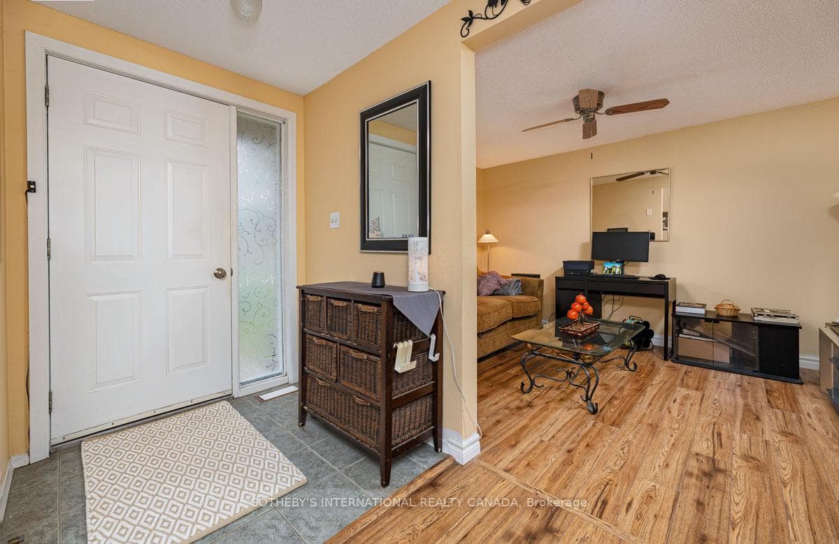 101 Tecumseth Pines Drive photo 3