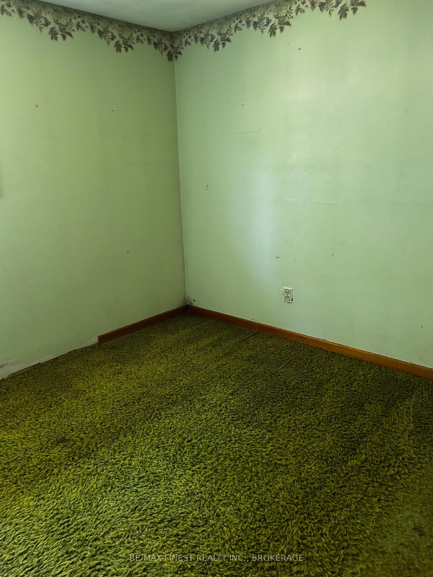 220 Eden Grove Road photo 8