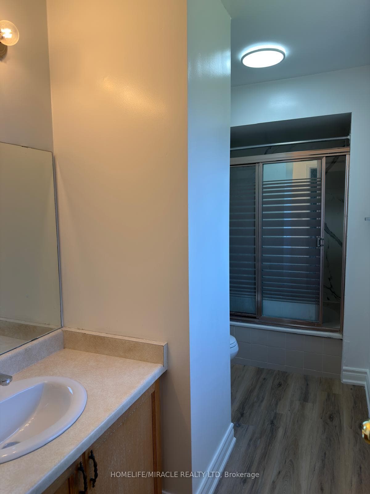 51 Wright Crescent photo 5