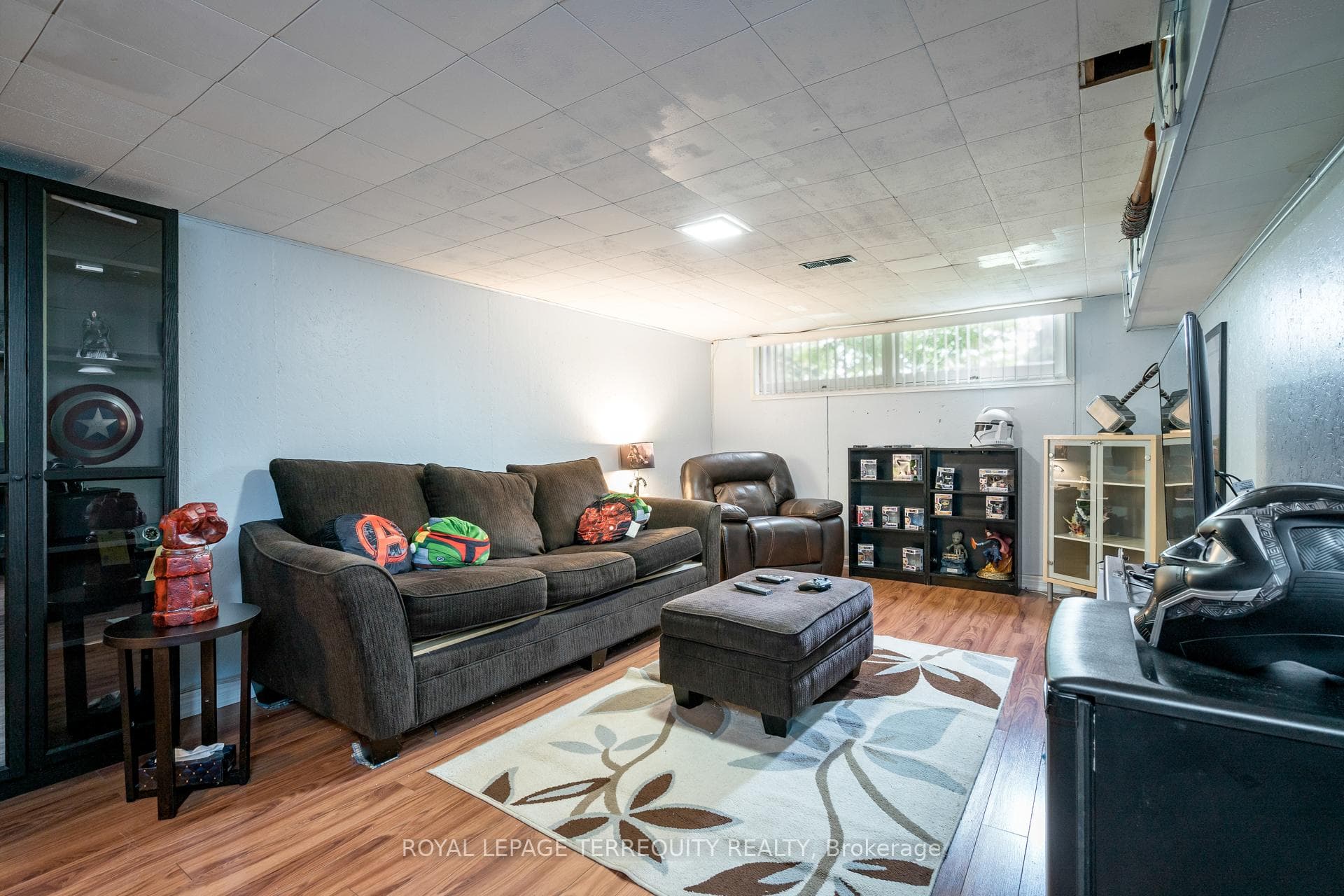2403 Padstow Crescent photo 21