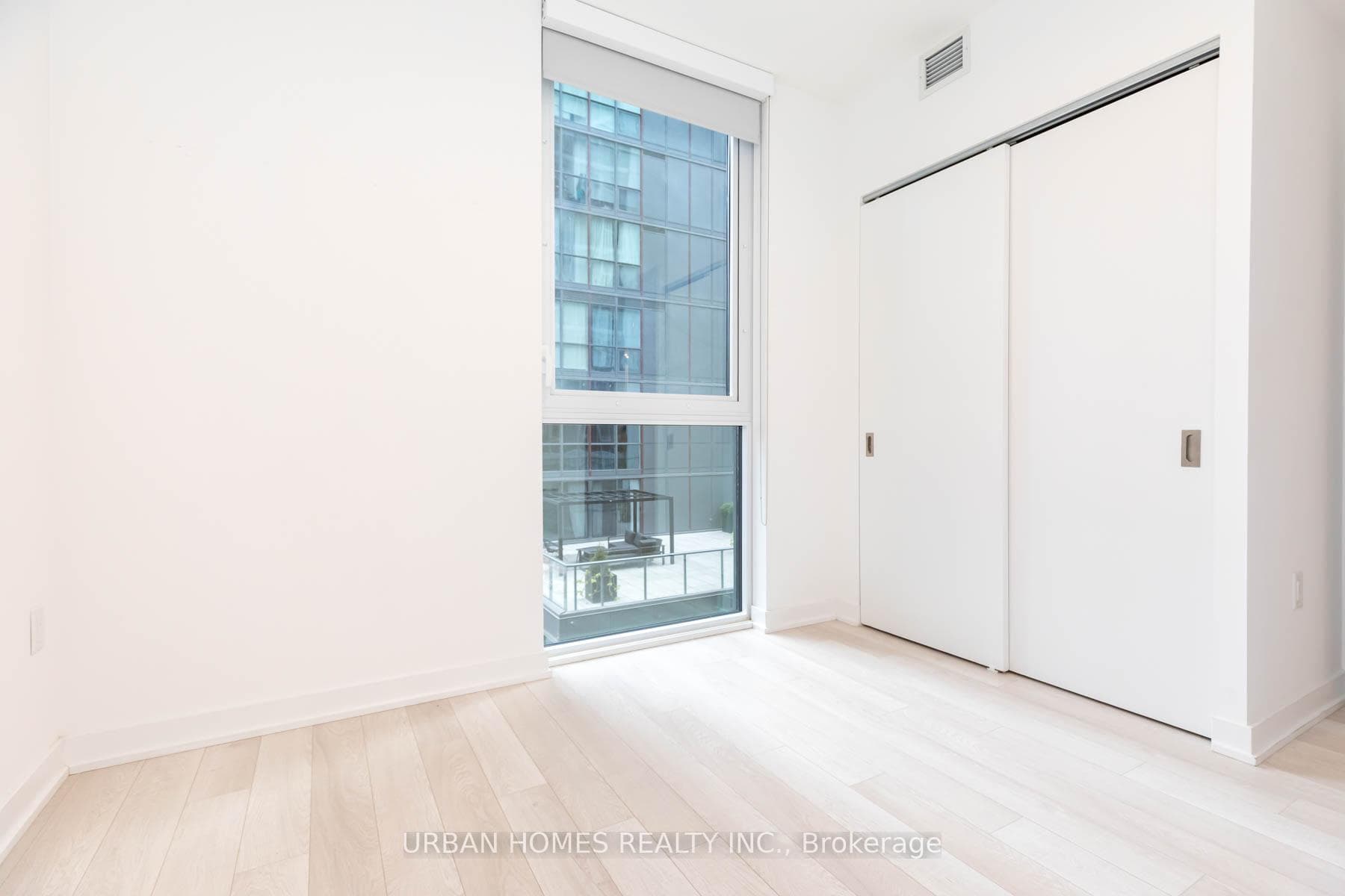 357 King Street Unit 608 photo 18
