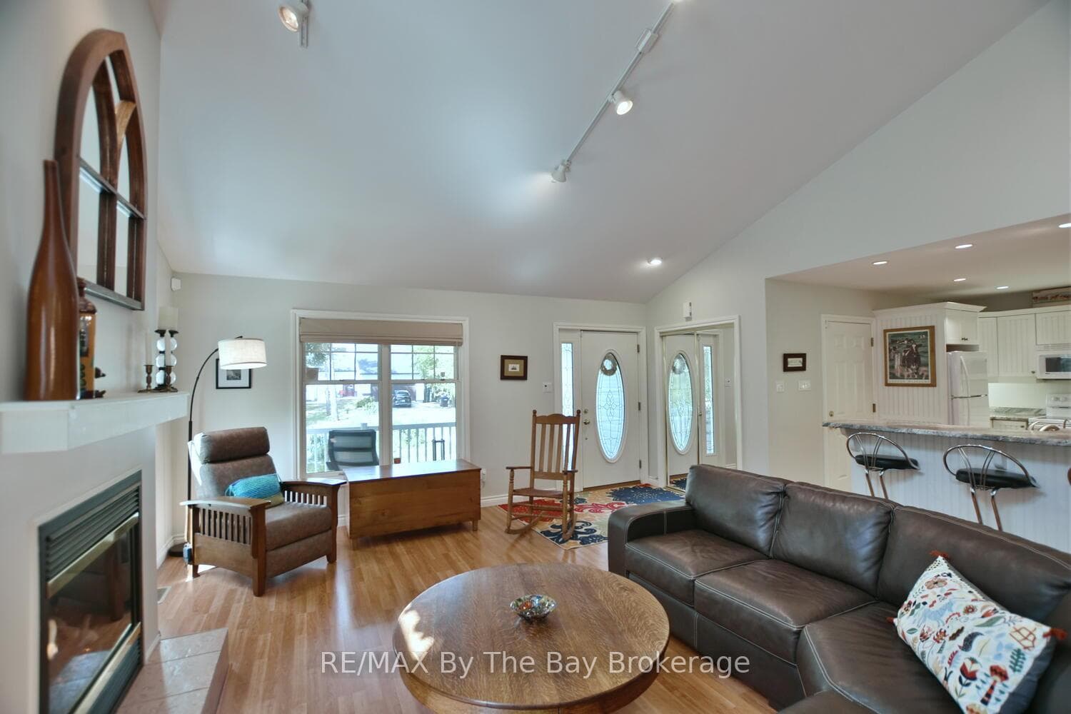 1327 RIVER Road photo 12