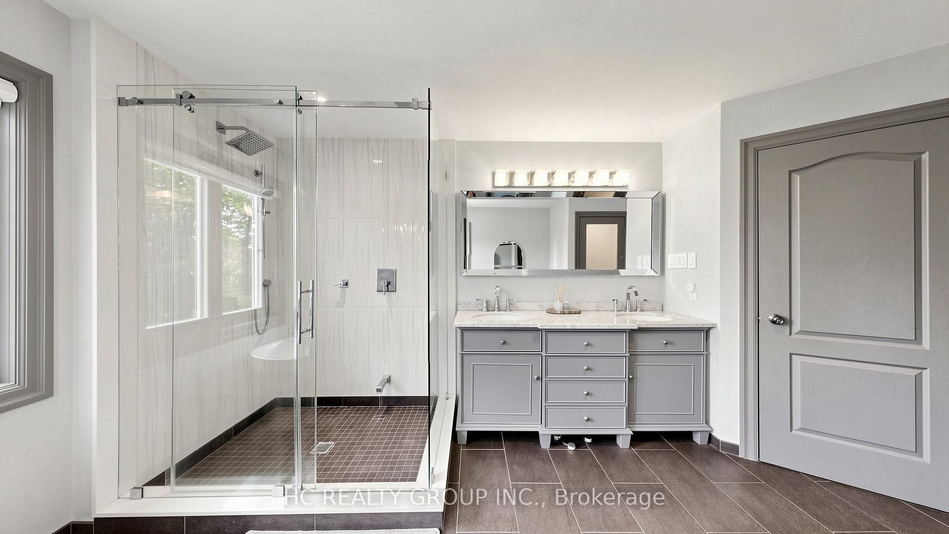 61 SHERRICK Drive photo 26