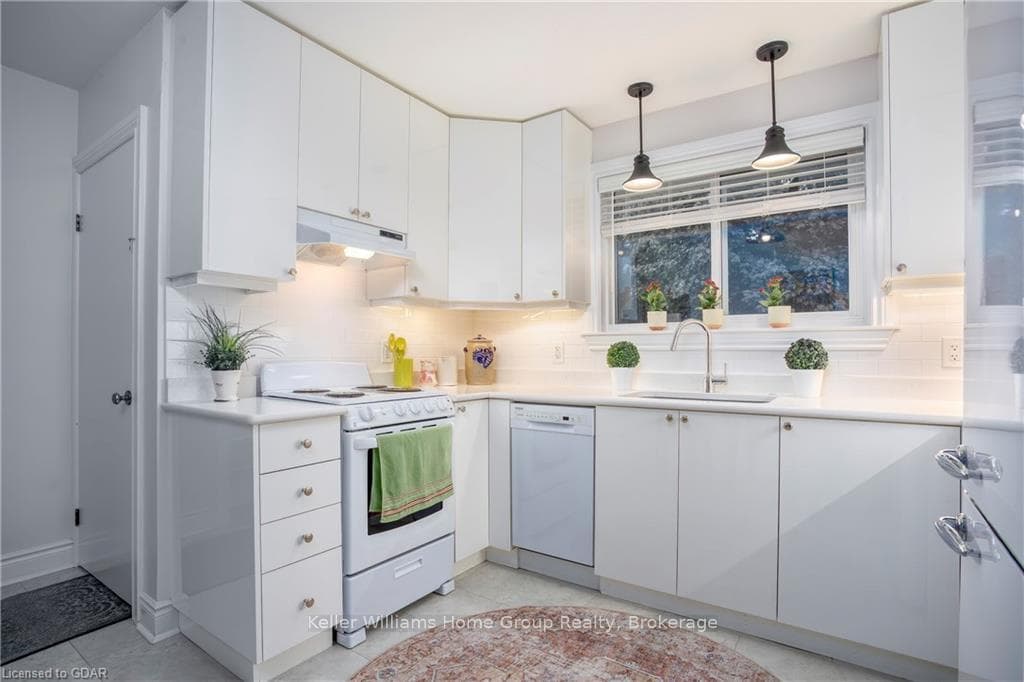 10 HAMEL Avenue photo 17