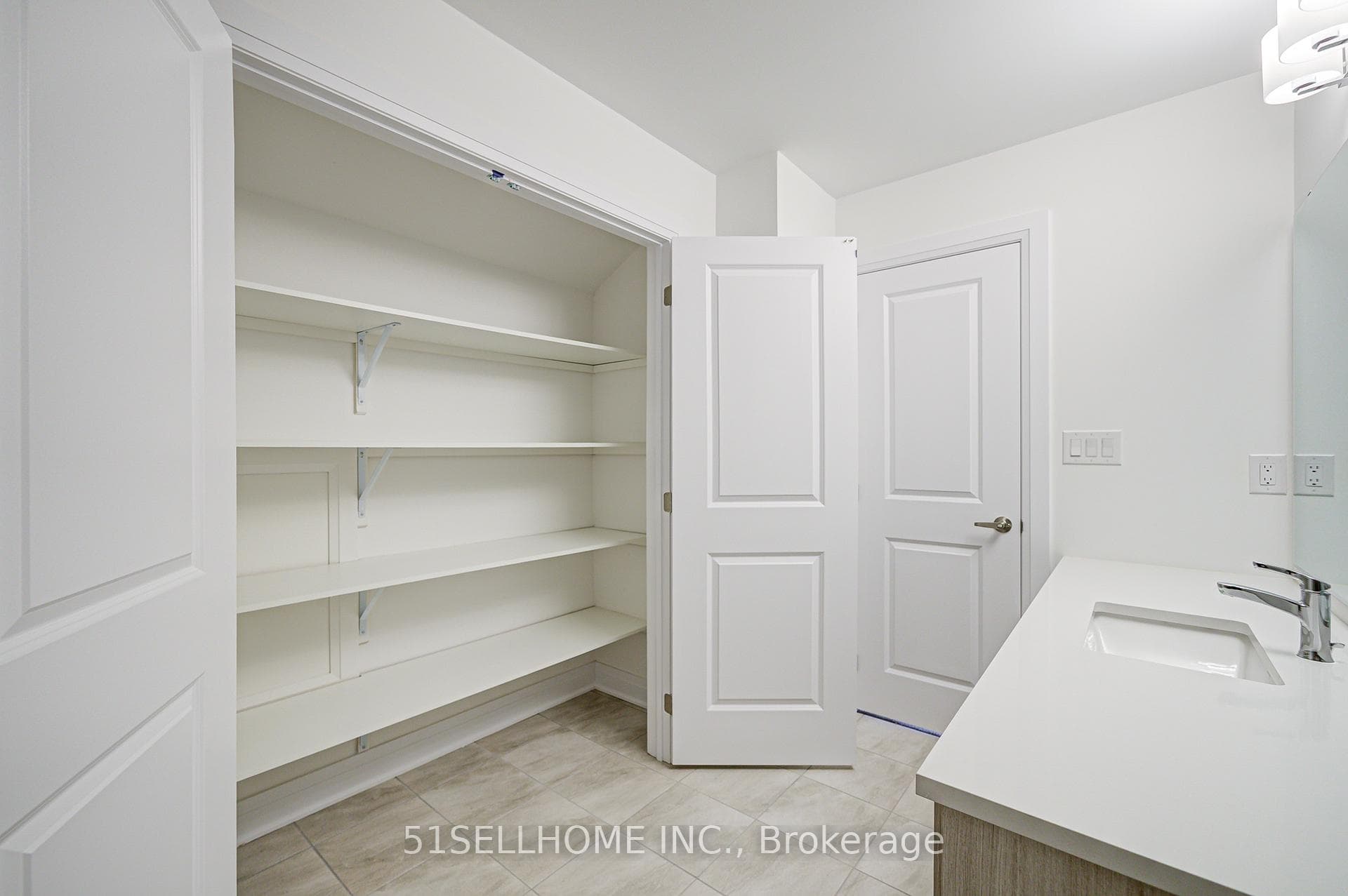 3250 Crystal Drive photo 30