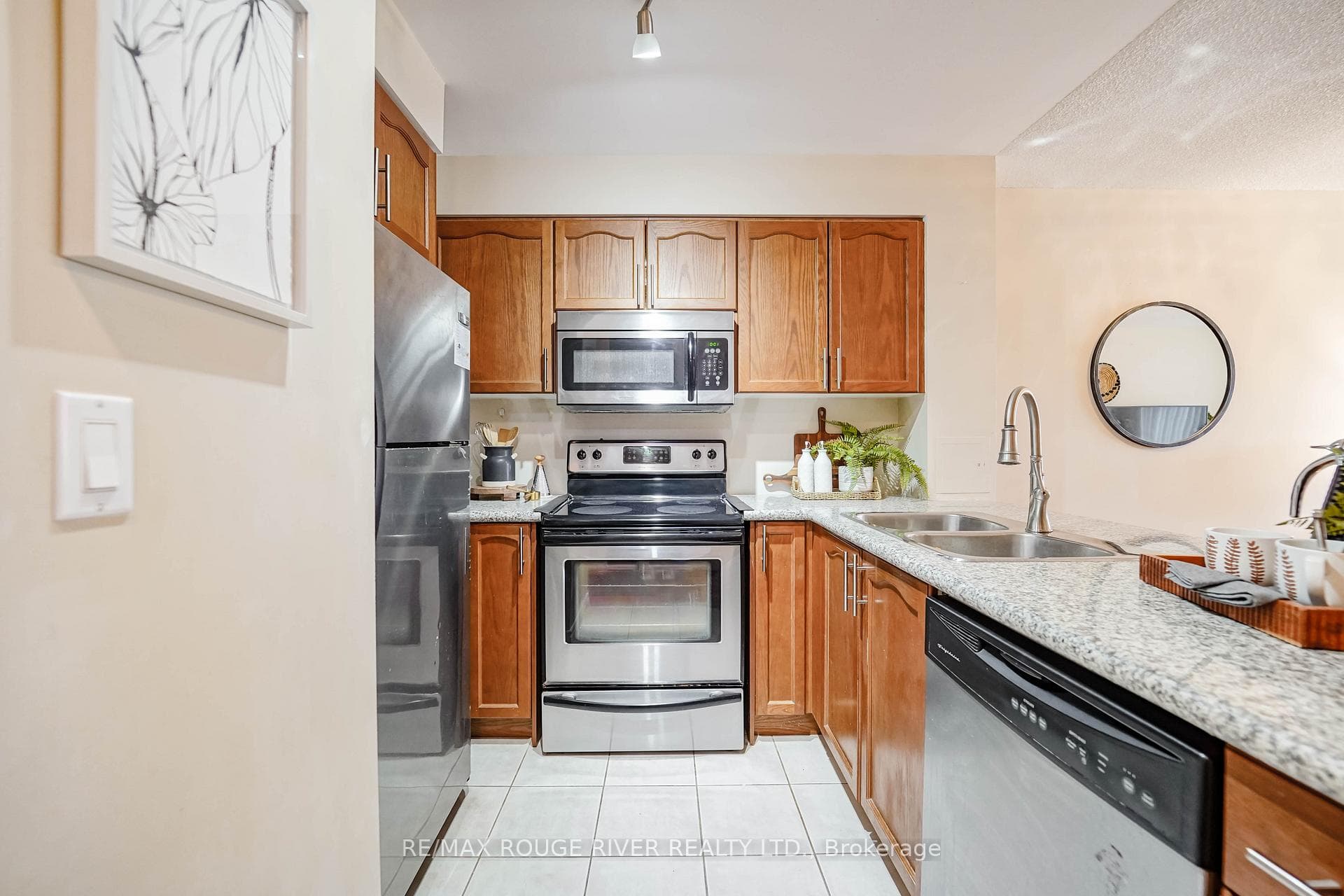 18 Harding Boulevard Unit 425 photo 10